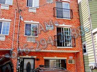 286 E 38th St, Brooklyn, NY