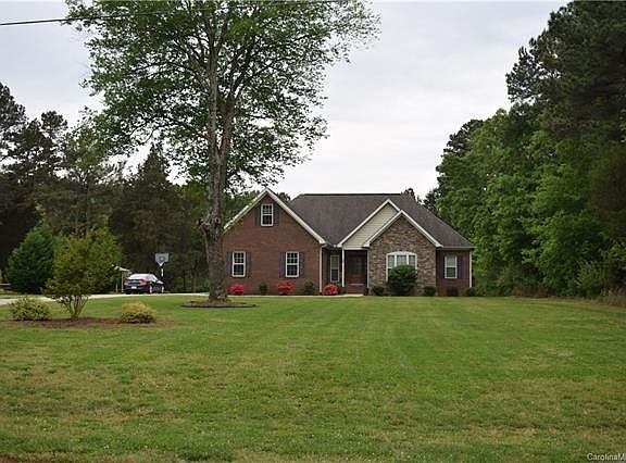 2nd image of 380 Roger Dr