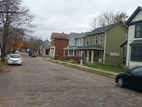 3rd image of 320 Morton Ave