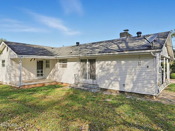 4th image of 2208 Price Ave
