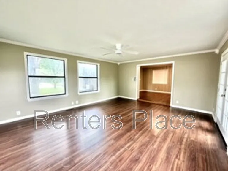 5501 S Newport Ave — Photo 5