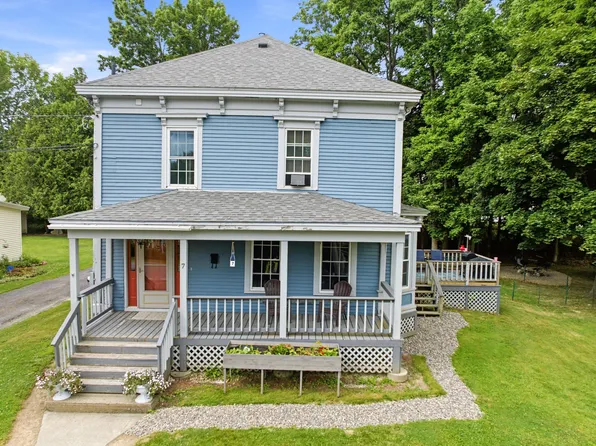 7 Boardman Street, Calais, ME 04619