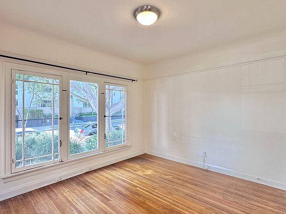 2nd image of 832 N Edinburgh Ave APT 1