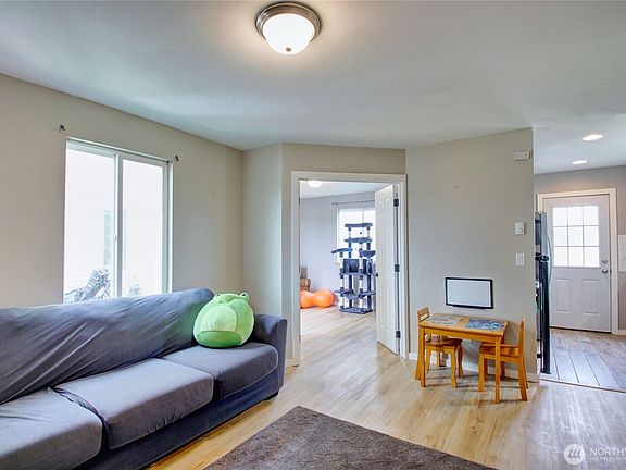 2nd image of 1812 N 30th Street