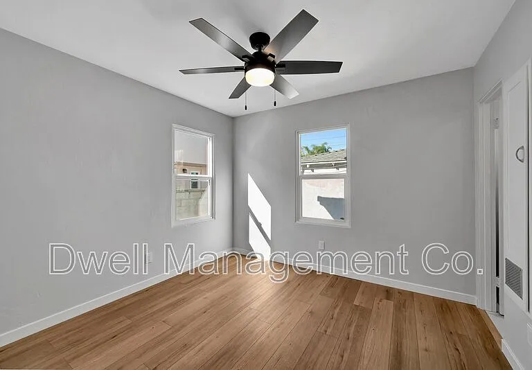 2176 Bacon St — Photo 14