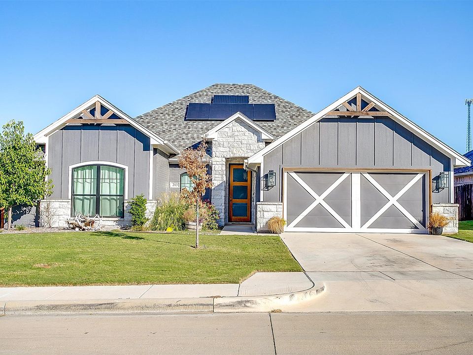 1st image of 213 Buckeye Dr