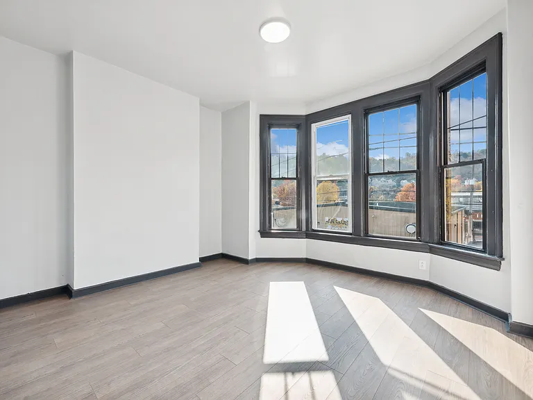 318 Middle Ave #5 — Photo 12