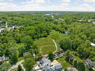 410 S 4th St, Zionsville, IN