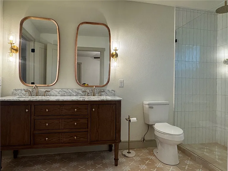 727 Mary Lake Dr — Photo 21