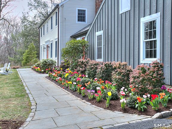 3rd image of 3725 Redding Road