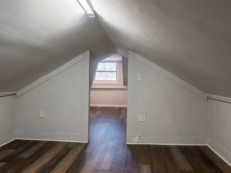 540 Front St — Photo 17