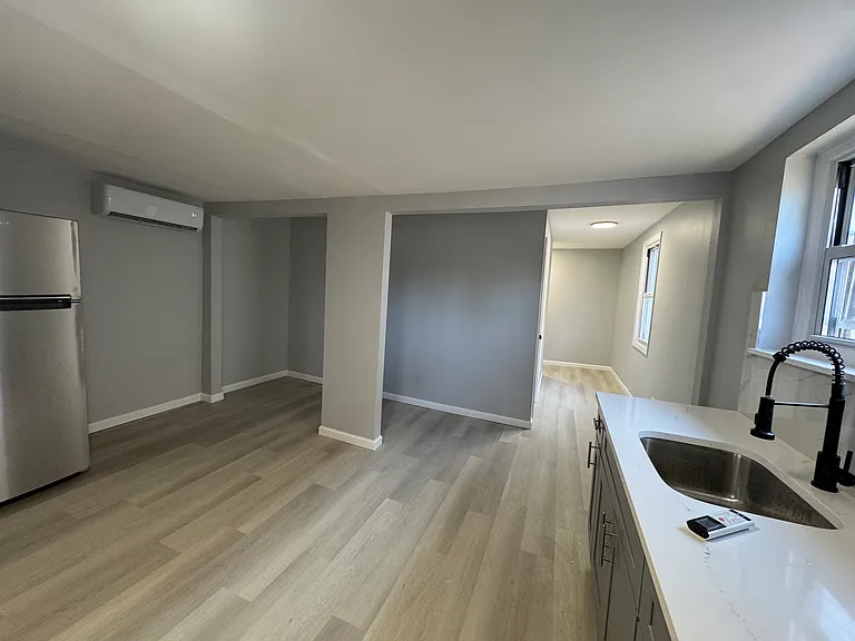 4 Avenue B #1 — Photo 3