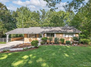 38 Azalea Rd, Arden, NC 28704