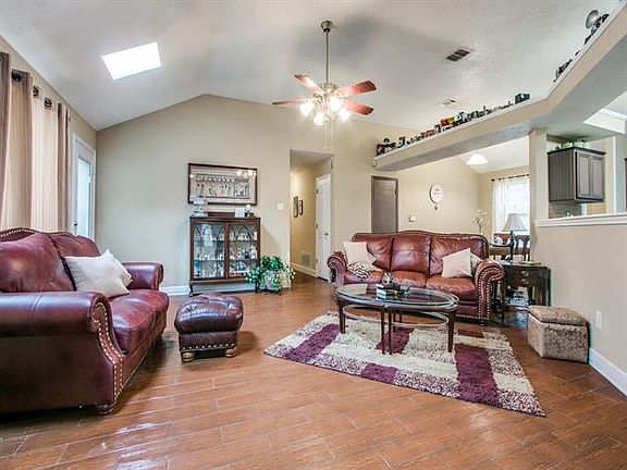 4th image of 1753 Prescott Dr