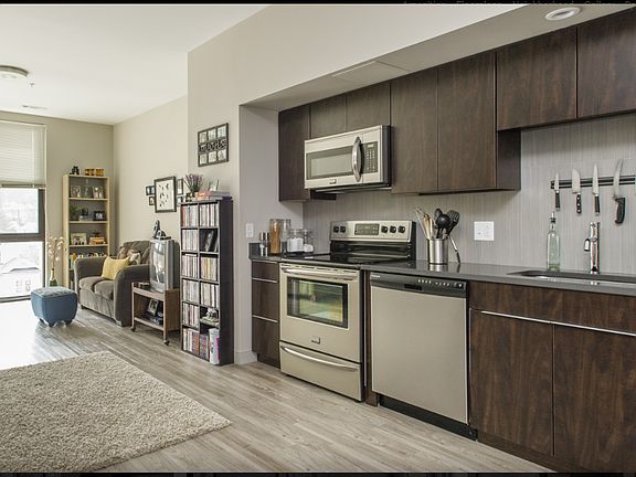 2nd image of 65-75 Brainerd Rd #506D