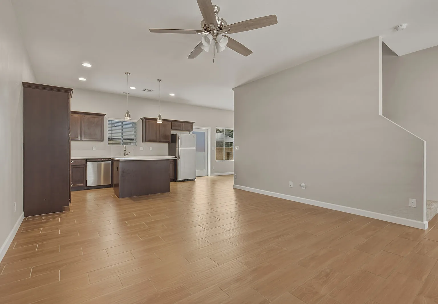 3 bed, 2.5 bath, 1509 sqft, $2,399 — Photo 4