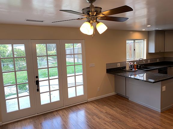 3rd image of 827 Centennial Dr