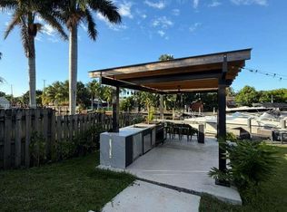 2623 Thomas St, Hollywood, FL 33020