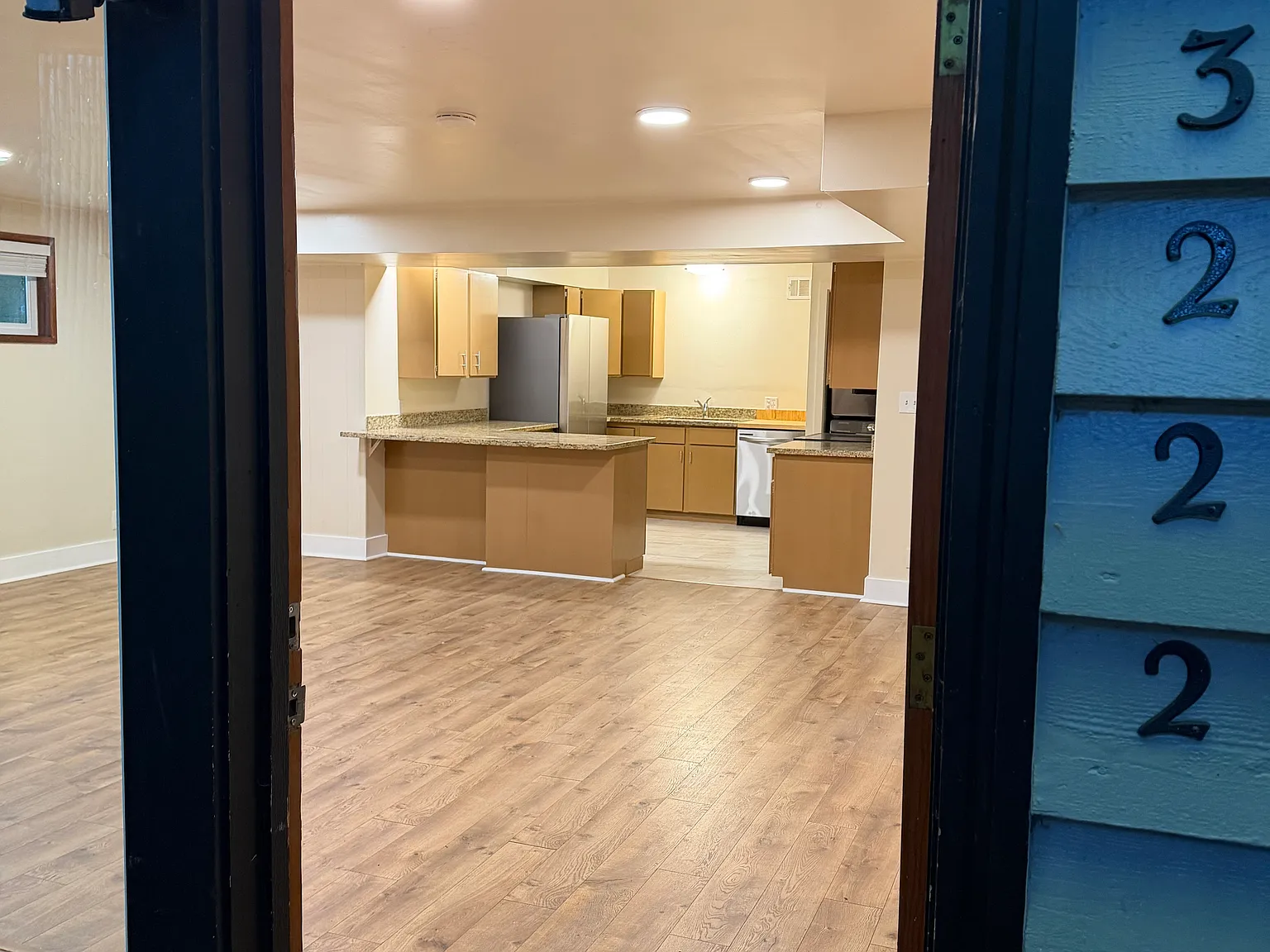 2 bed, 1050 sqft, $2,450 — Photo 3