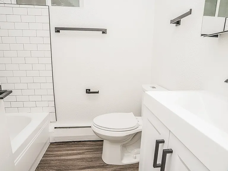 780 Dexter — Photo 16