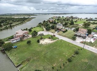 224 Yaupon Dr, Baytown, TX 77520