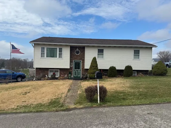 102 VIRGINIA OAKS DRIVE, Moundsville, WV 26041