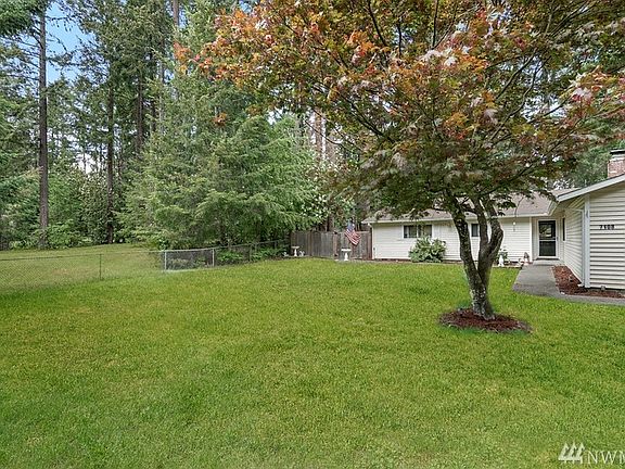 2nd image of 7108 Alderwood Ct SE