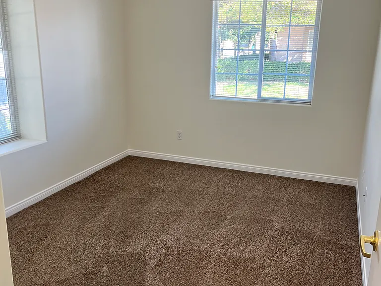 713 Greenwood Meadow Ln #1 — Photo 6