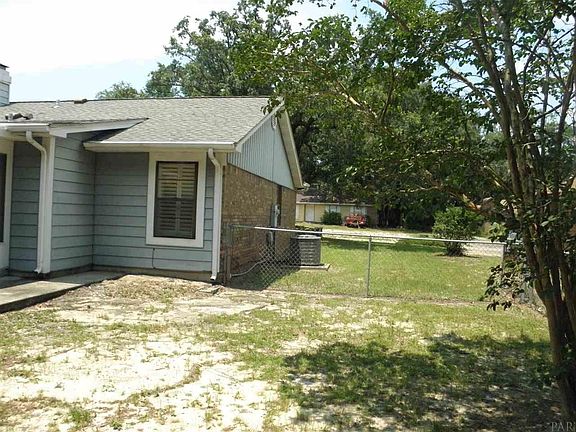 5th image of 7807 Coronet Ln