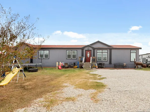 1955 GLENEWINKEL RD, Seguin, TX 78155