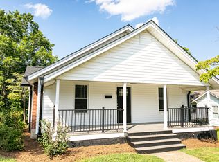 63 8th St SE, Hickory, NC 28602