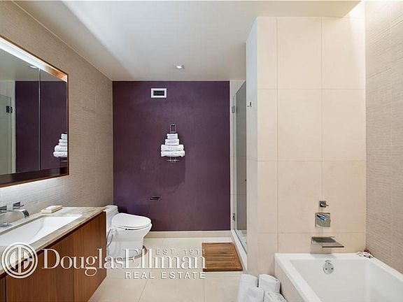 3rd image of 555 W 59th St APT 32A