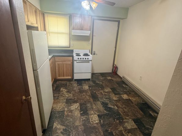 616 S Clinton St #3