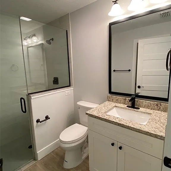 2933 Maiden Ln — Photo 17