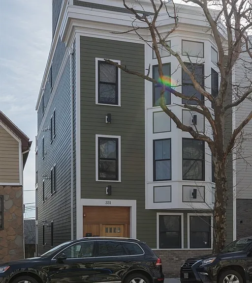 331 Chelsea St #4 — Photo 16