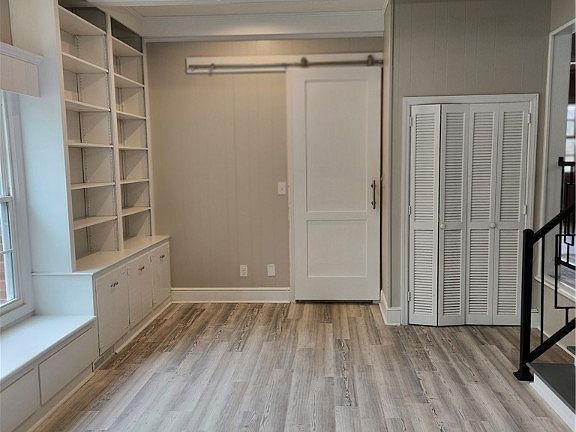 5th image of 2803 N Shaw St