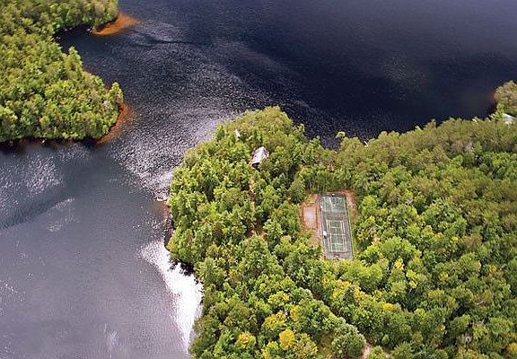 3rd image of 32 Seven Keyes Dr