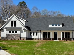 6075 Jewell Bennett Rd, Dawsonville, GA 30534