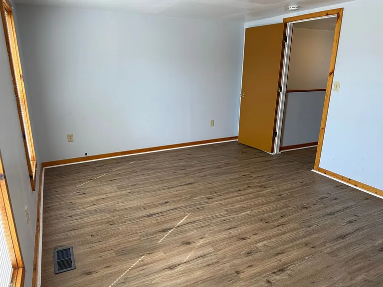 1807 S Martin Luther King Jr Dr — Photo 6