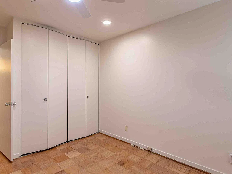 29 Stonehenge Cir #2 — Photo 19