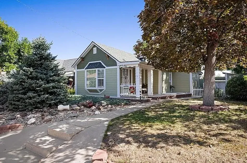4 bed, 1800 sqft, $4,000 — Photo 2
