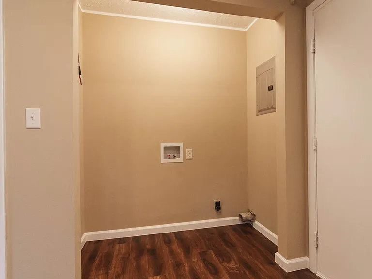 460 California St #4 — Photo 13