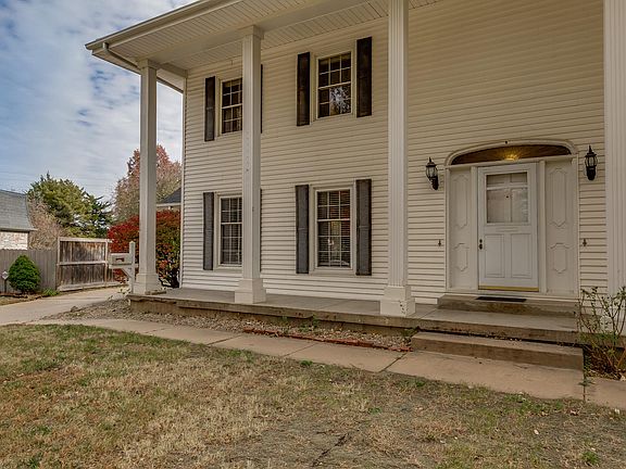 Huge 2 story Colonial Remodeled Twin Home (one side) Now for Rent!
