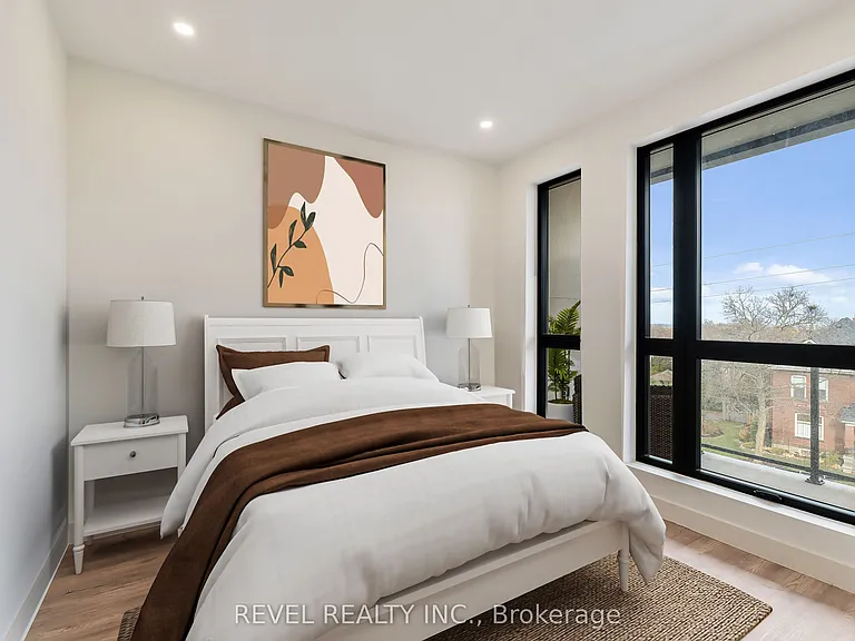 4390 Hillview Dr #301 — Photo 3