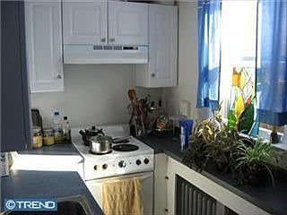3rd image of 420 Gold St