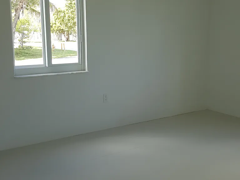 6300 SW 21st St — Photo 25