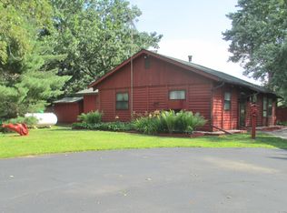 W10901 Big Slough Rd, Portage, WI 53901