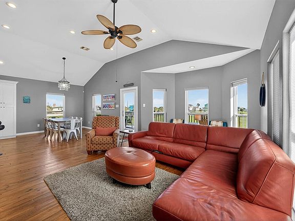 3rd image of 18607 Warrior Rd