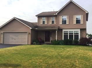 406 Parkside Trl, Macedon, NY 14502