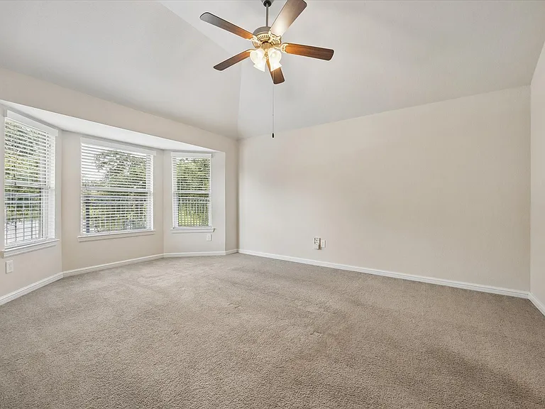 18219 Alora Spgs — Photo 12